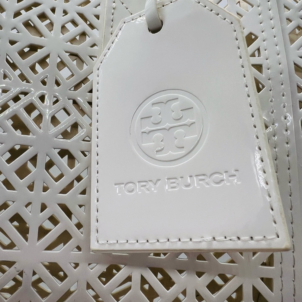 Tory Burch white geometric laser cut out tote bag - Picture 2 of 13